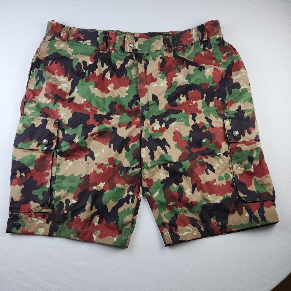 Swiss Military Alpenflage Camo Cargo Shorts Jorts Mens 42 TAZ 57 Vintage Skater